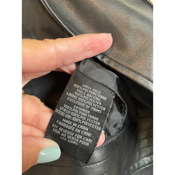 Steve Madden cropped black faux leather moto jacket fringe pockets logo medium - Picture 5 of 12